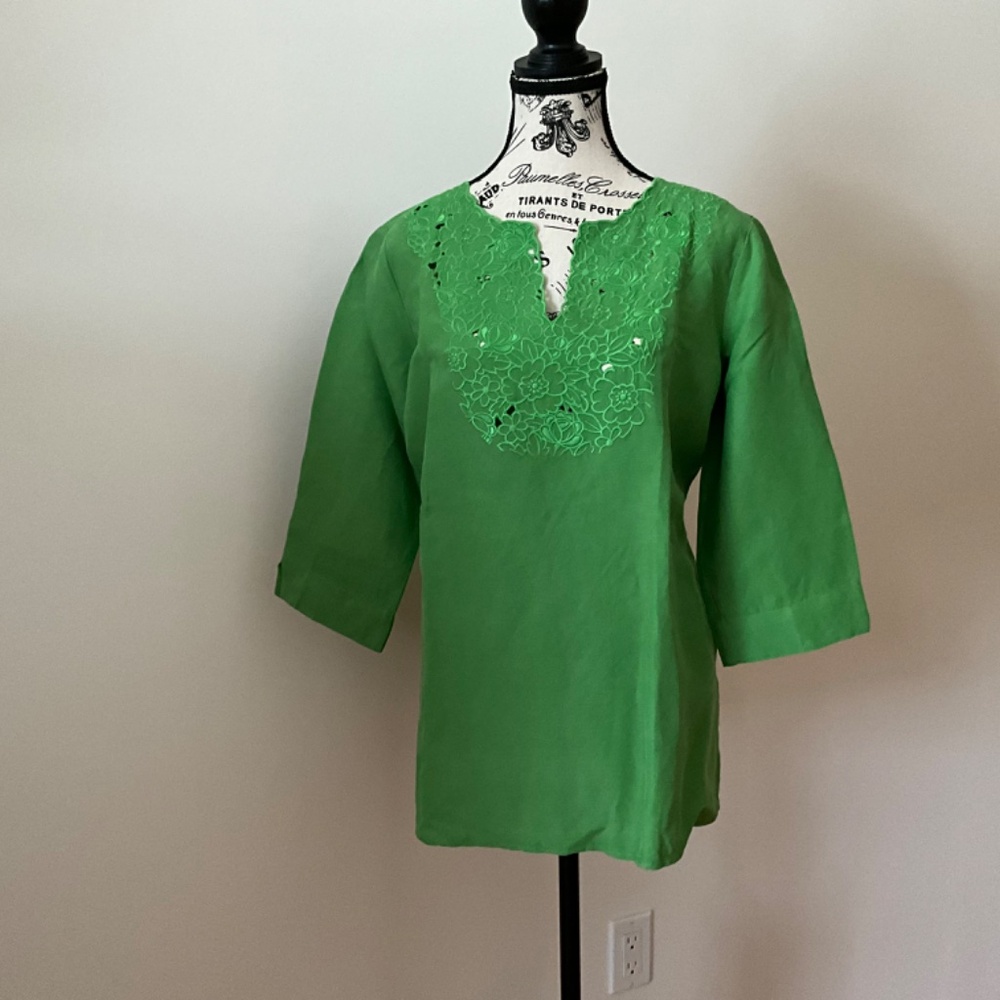 Winter Silks Women’s tunic Green Size L with embroidery